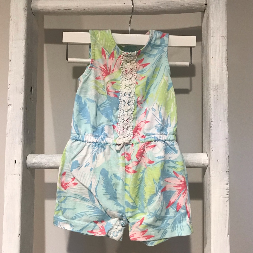 ✨EUC // Carter’s Romper✨